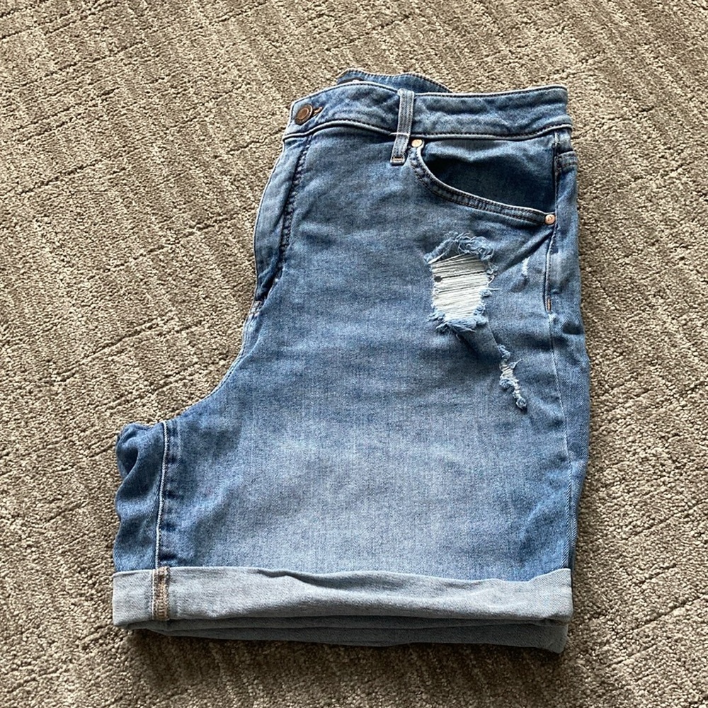 Simply Vera Vera Wang Destroyed Cuffed Denim Short